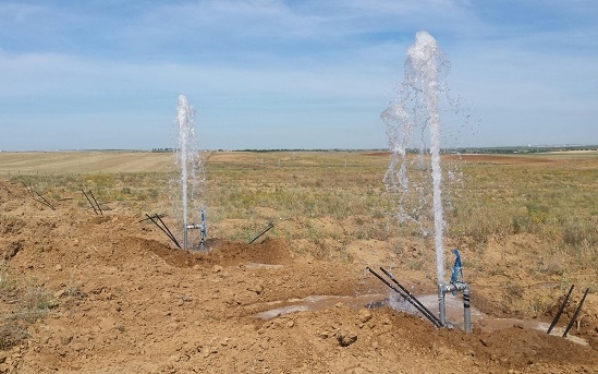 Instalación de arquillos de riego y montaje de tuberías en Sao Matías (Beja)