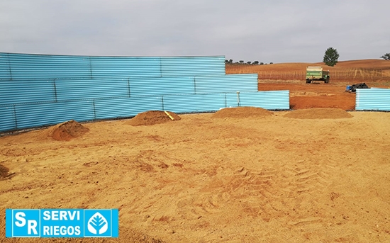 Instalação de um depósito para abastecimento de um sistema de irrigação de 188 ha de oliveira em Monte do Trigo, (Portugal).