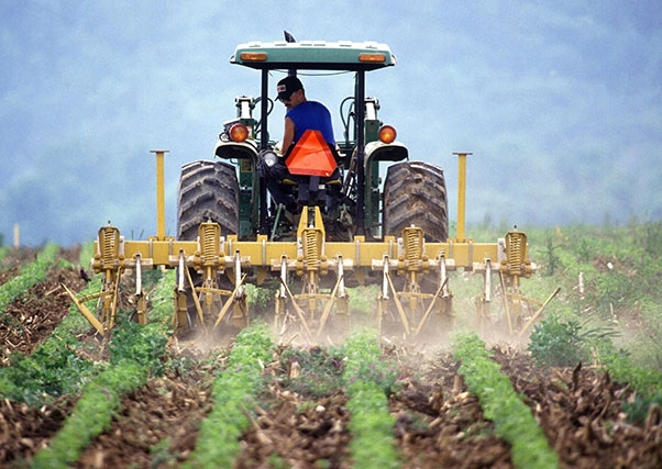 APAG Extremadura ASAJA rechaza la subida del gasóleo, que provocará sobrecostes de 45 millones de Euros en Extremadura.