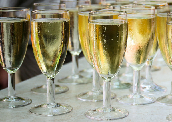 Cataluña bloquea el cava de Extremadura