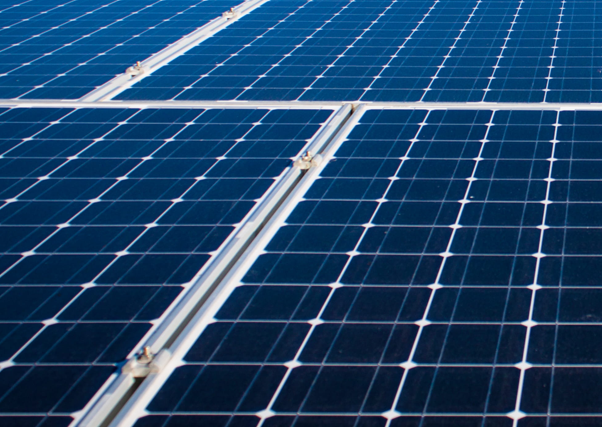 La primera fotovoltaica flotante de España, en Extremadura.